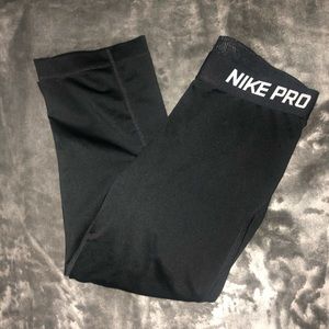 NIKE PRO CROPPED LEGGINGS